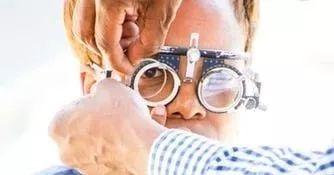 世卫组织首份视力报告：中国近视率超高，拯救视力注意四点